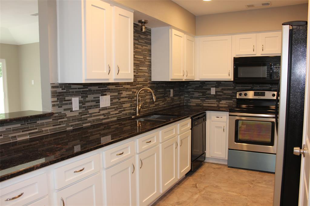 824 Shannon Drive Property Photo 2