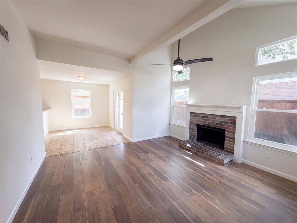 832 Brockden Drive Property Photo 3