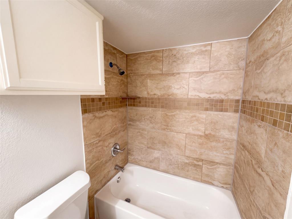 832 Brockden Drive Property Photo 9