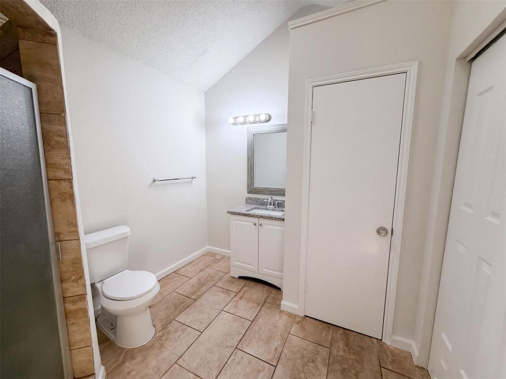 832 Brockden Drive Property Photo 10