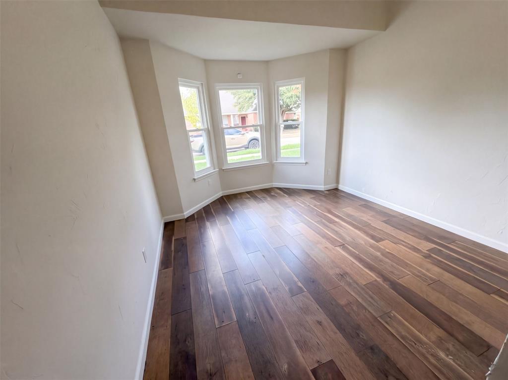 832 Brockden Drive Property Photo 13