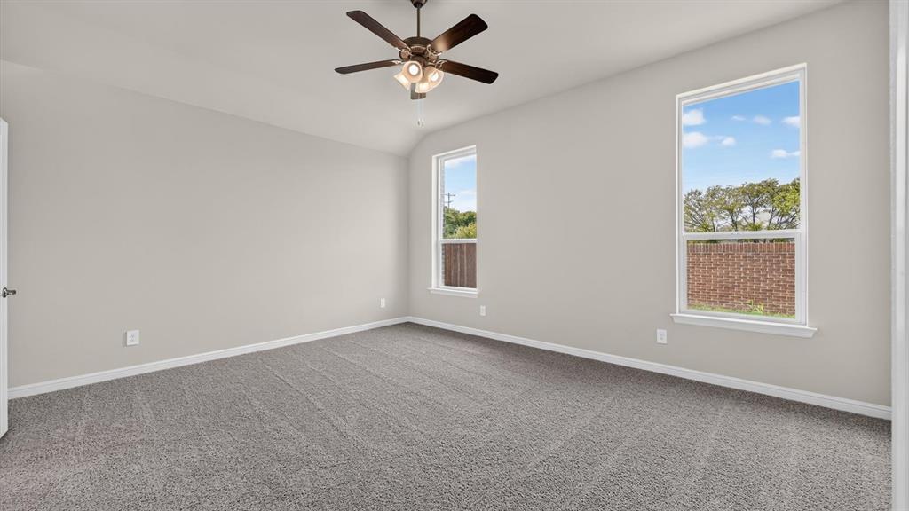 3292 Pier View Street Property Photo 9