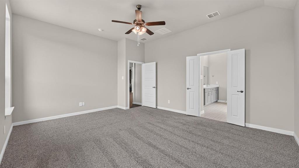 3292 Pier View Street Property Photo 10