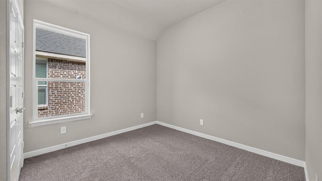 3292 Pier View Street Property Photo 13