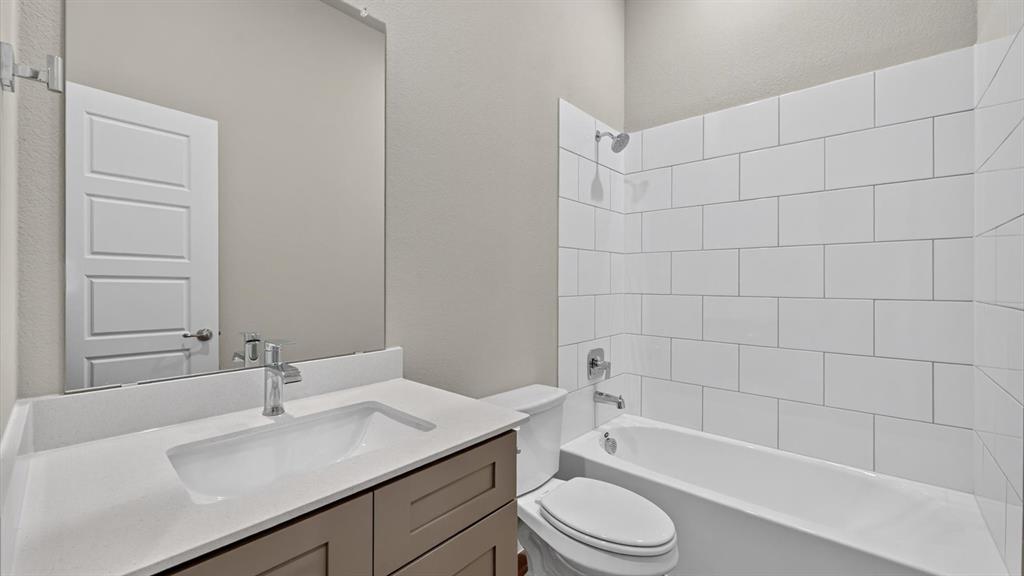 3292 Pier View Street Property Photo 15