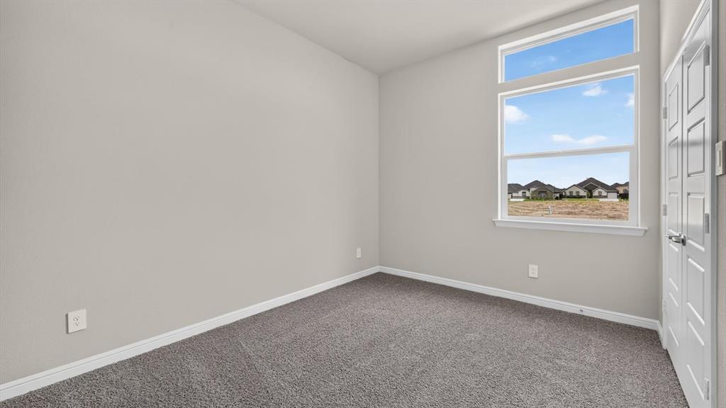 3292 Pier View Street Property Photo 16