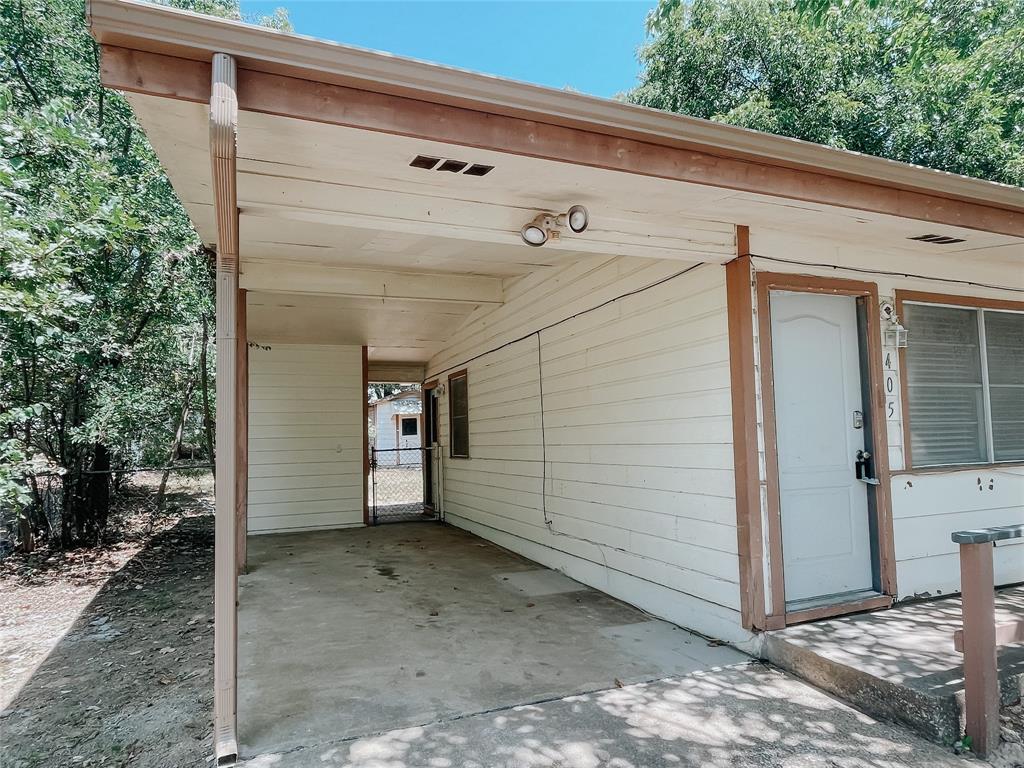405 Knob Circle Property Photo 3