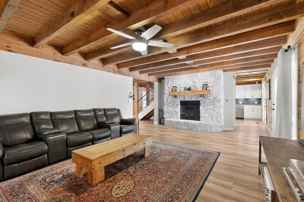 3546 Private Road 2562 Property Photo 6