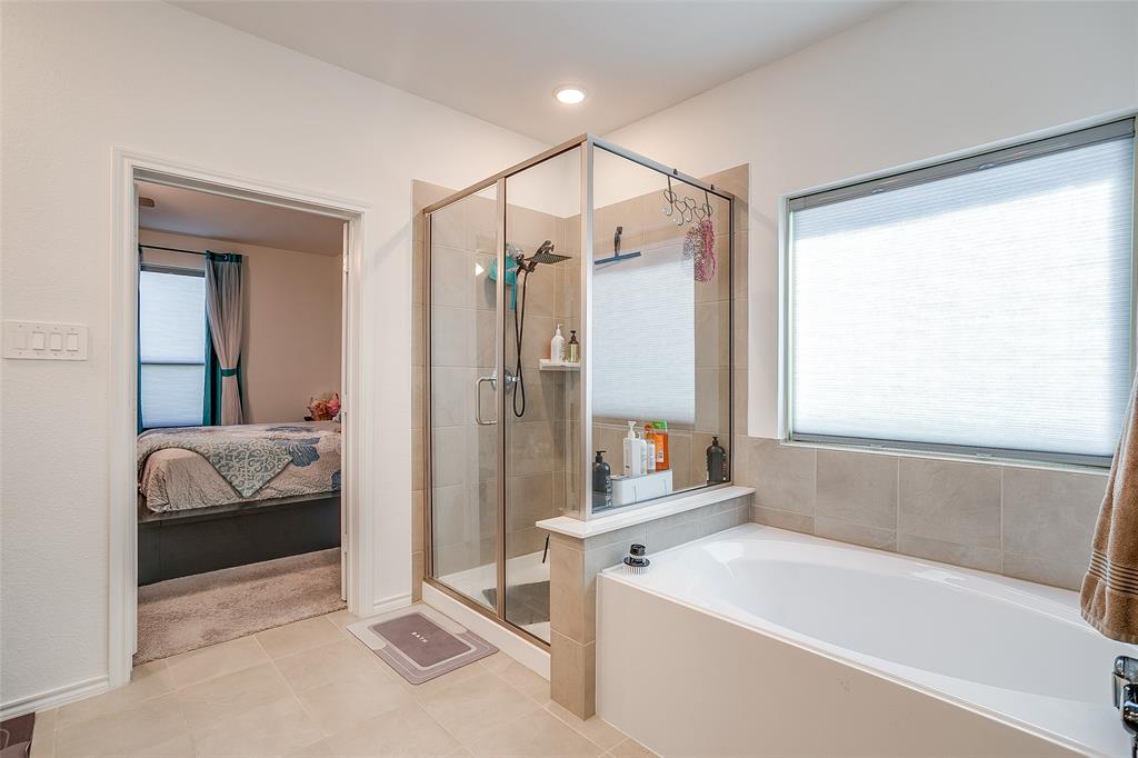 2921 Fox Trail Lane Property Photo 18