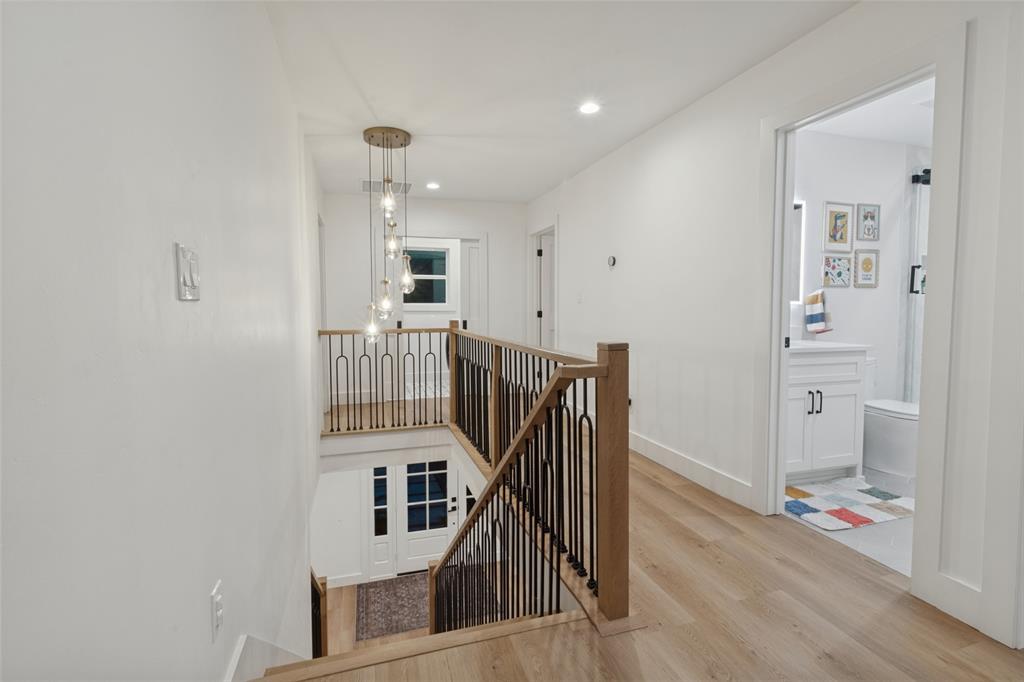 5931 Kenwood Avenue Property Photo 18