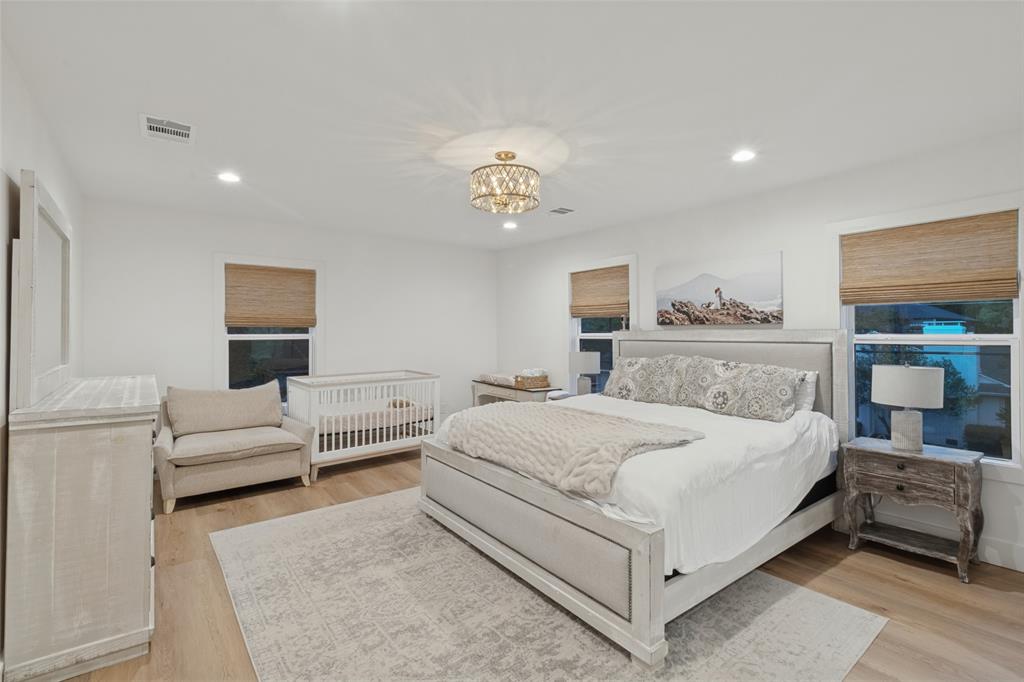 5931 Kenwood Avenue Property Photo 19