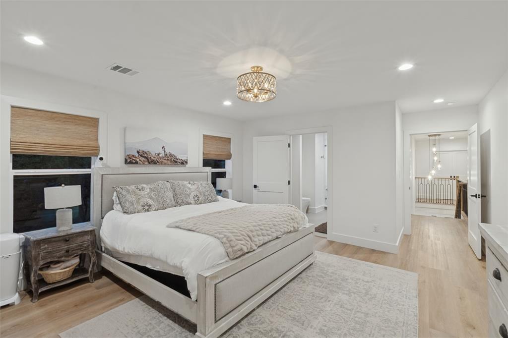 5931 Kenwood Avenue Property Photo 21