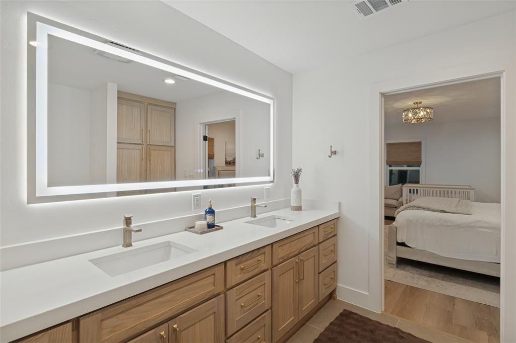 5931 Kenwood Avenue Property Photo 23