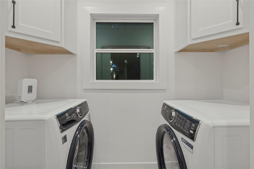 5931 Kenwood Avenue Property Photo 33