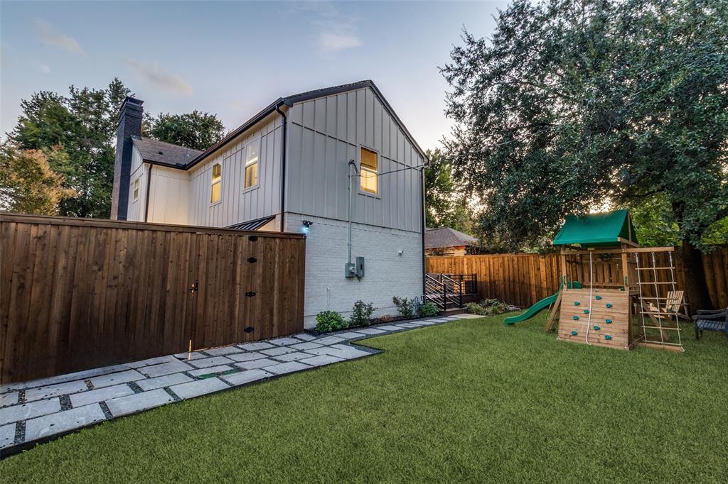 5931 Kenwood Avenue Property Photo 36