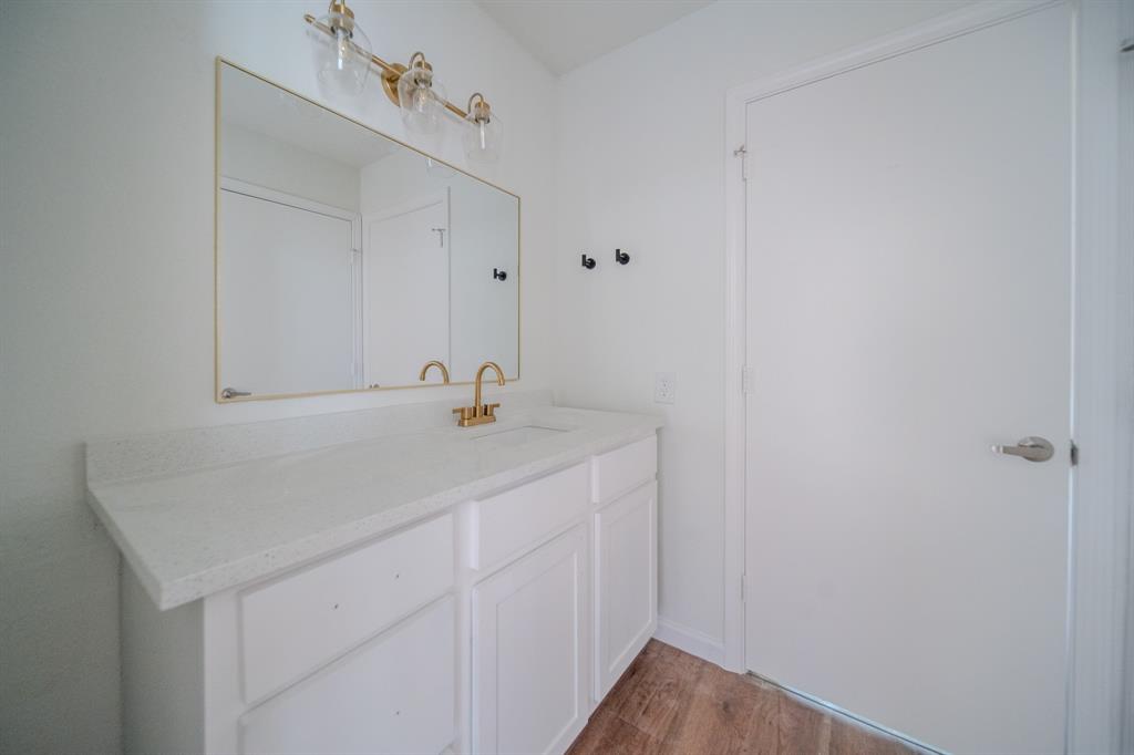 8820 S Normandale Street Property Photo 15