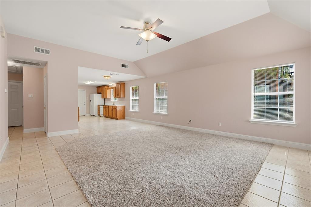 3102 Weisenberger Drive Property Photo 10
