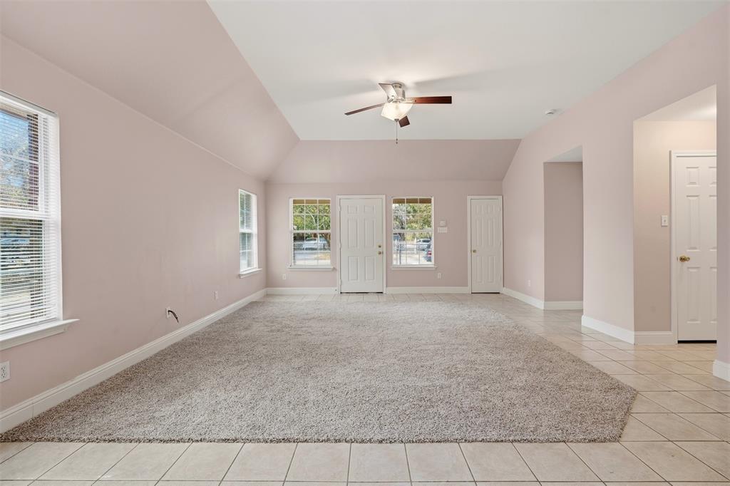 3102 Weisenberger Drive Property Photo 11