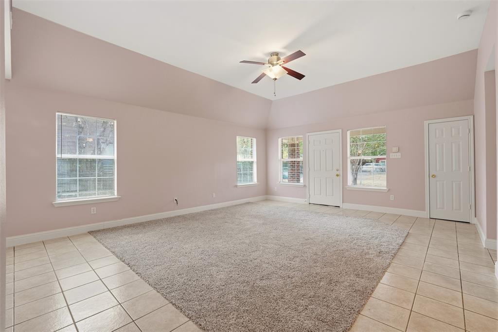 3102 Weisenberger Drive Property Photo 12