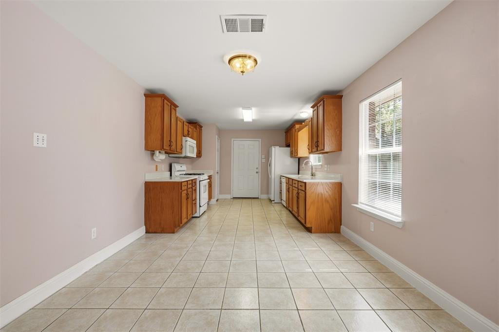 3102 Weisenberger Drive Property Photo 13