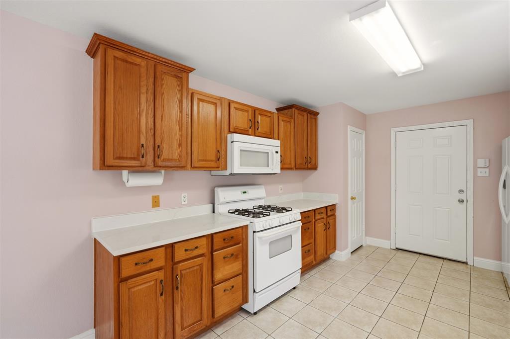 3102 Weisenberger Drive Property Photo 15