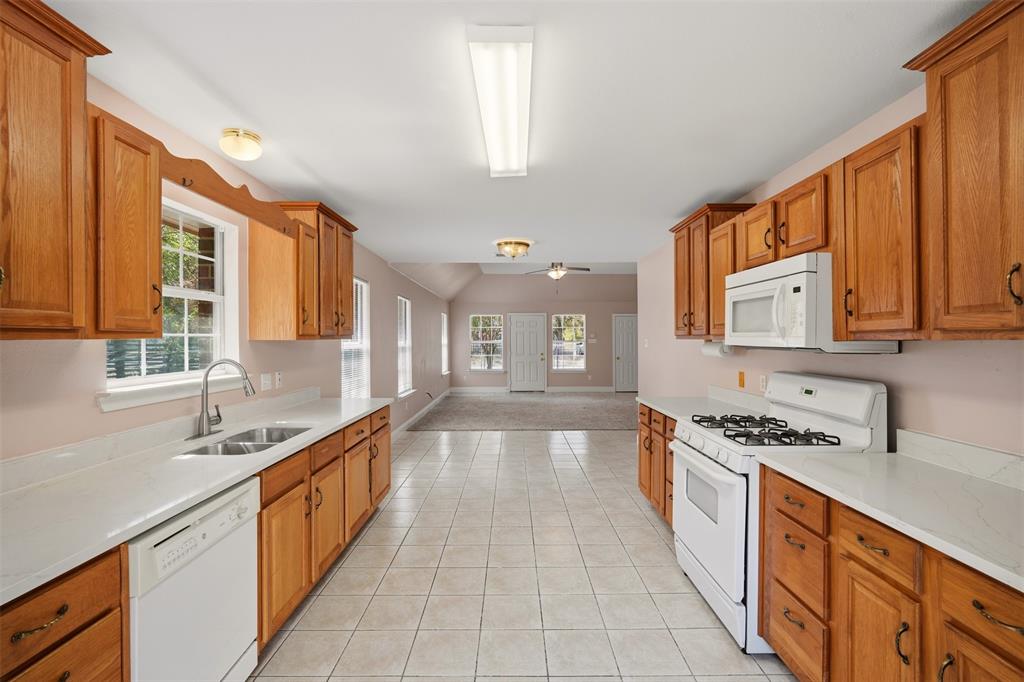 3102 Weisenberger Drive Property Photo 16