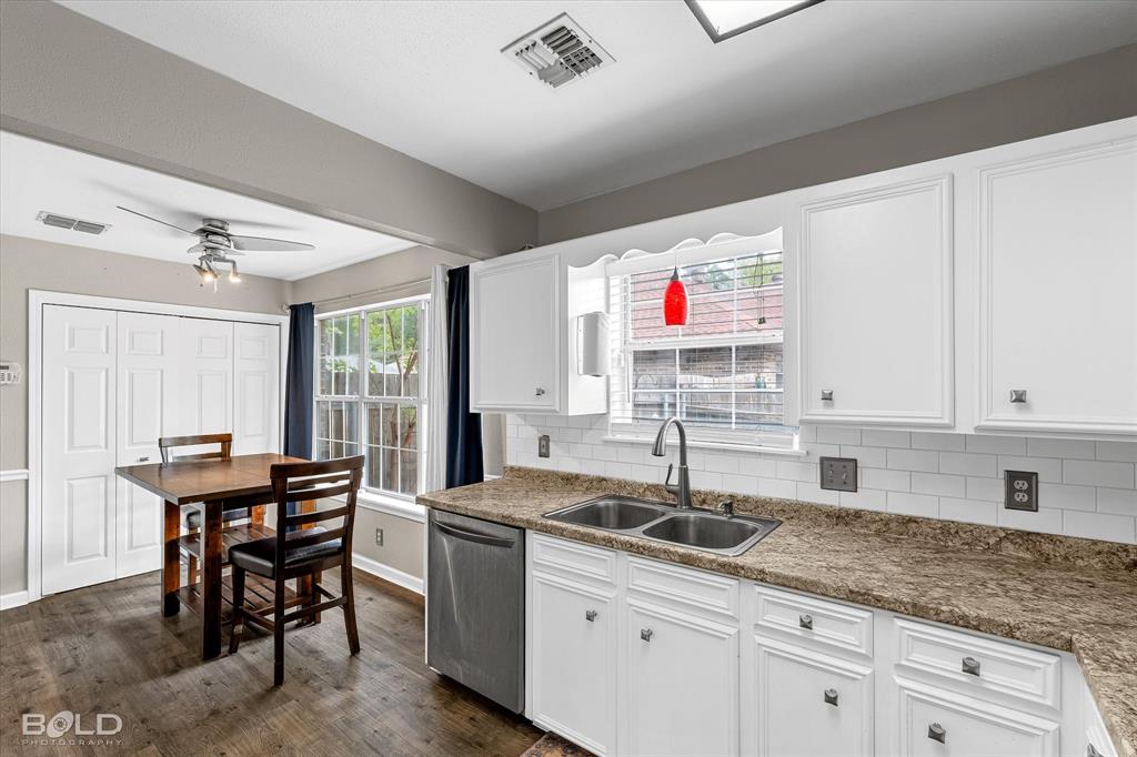 3507 Woodleaf Drive Property Photo 13