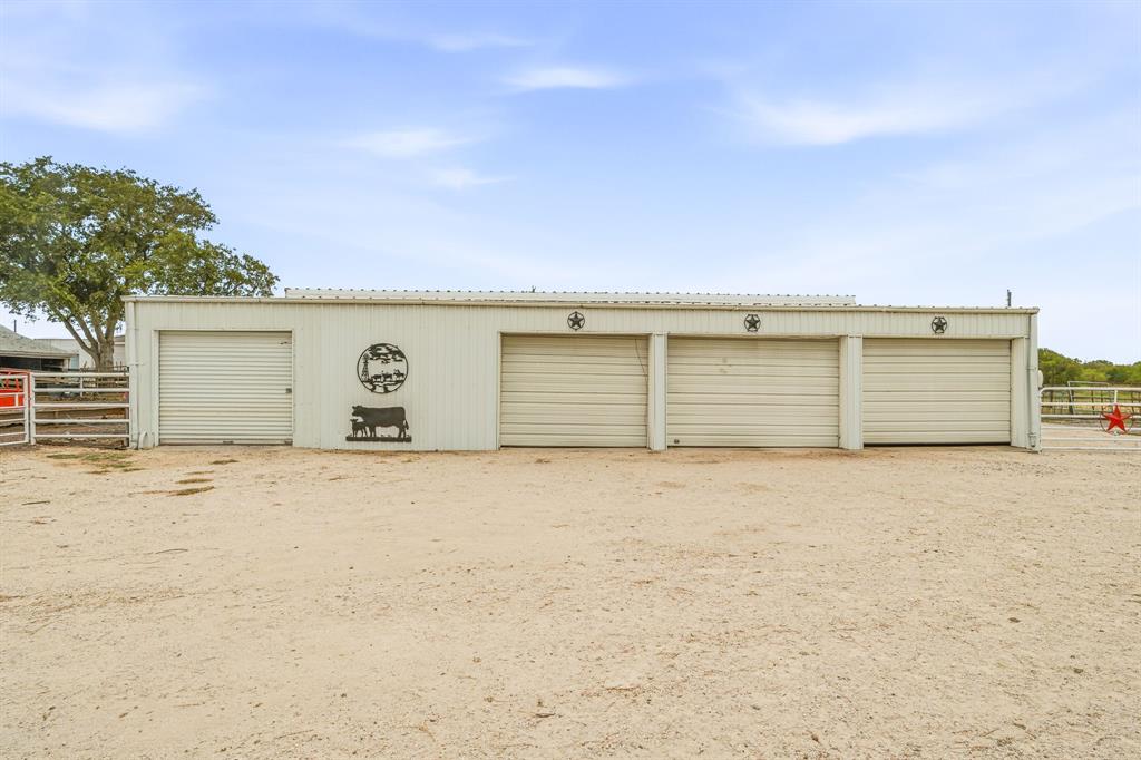 4703 Pure Country Lane Property Photo 16
