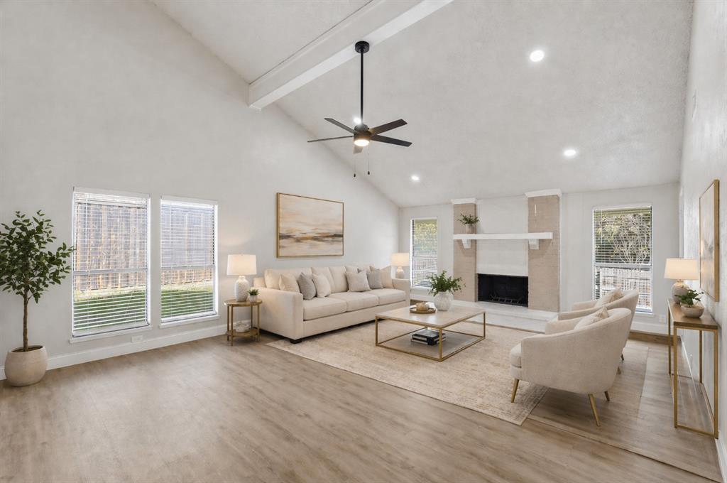 5514 Round Rock Road Property Photo 2