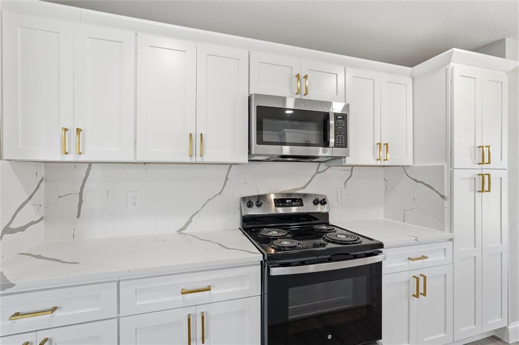 5514 Round Rock Road Property Photo 10