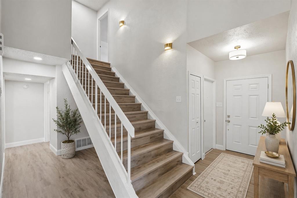 5514 Round Rock Road Property Photo 12