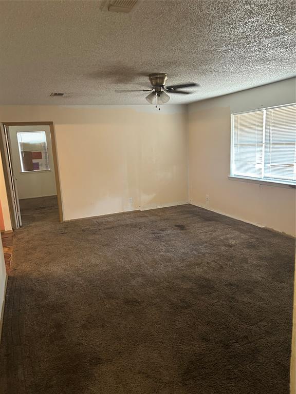 1608 W Kaufman Street Property Photo 2