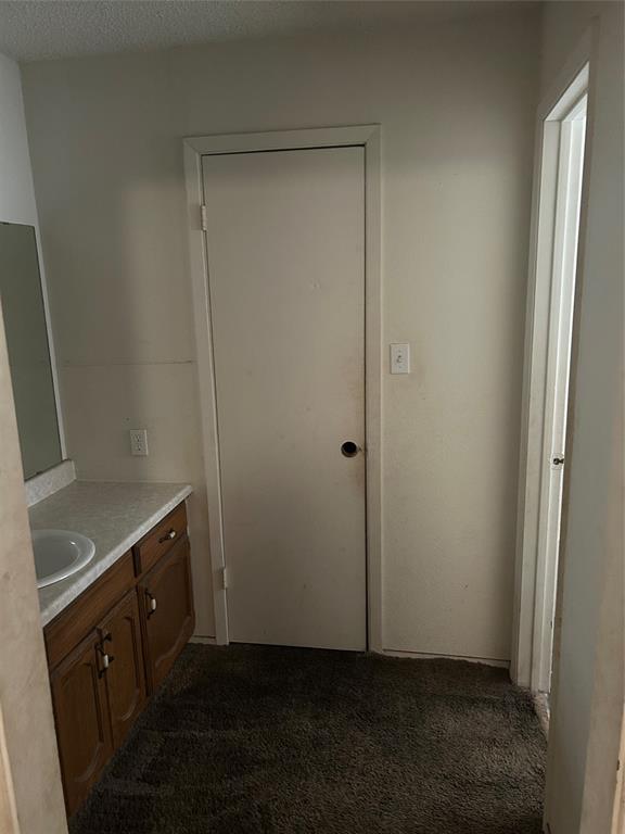 1608 W Kaufman Street Property Photo 9
