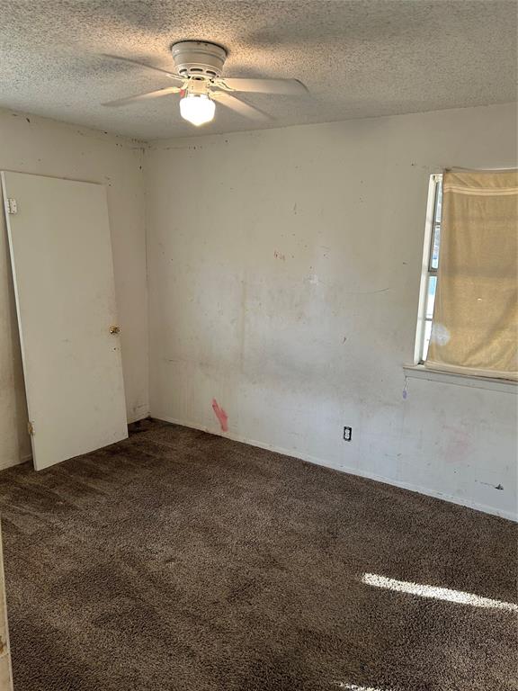 1608 W Kaufman Street Property Photo 11