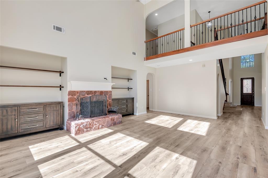 2319 Comanche Trail Property Photo 13