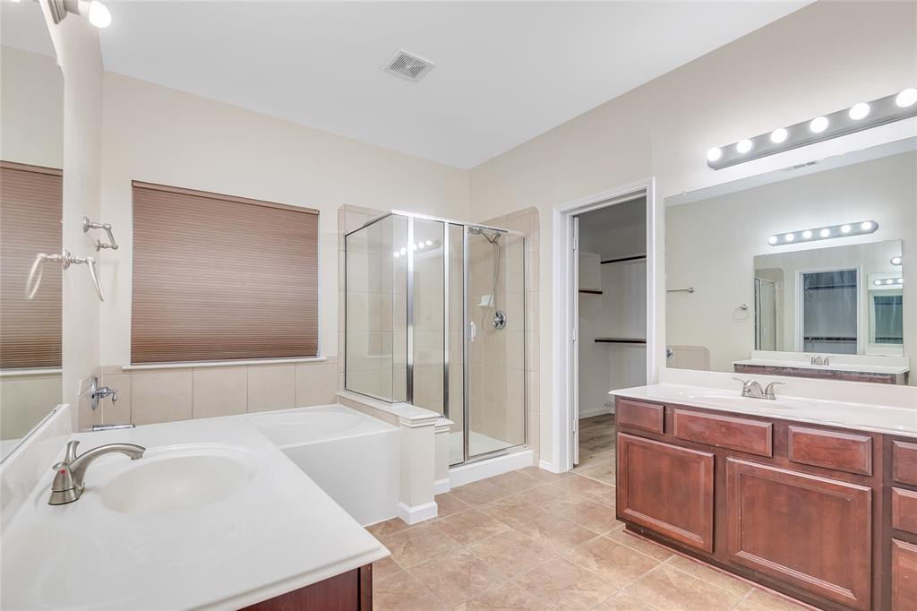 2319 Comanche Trail Property Photo 15