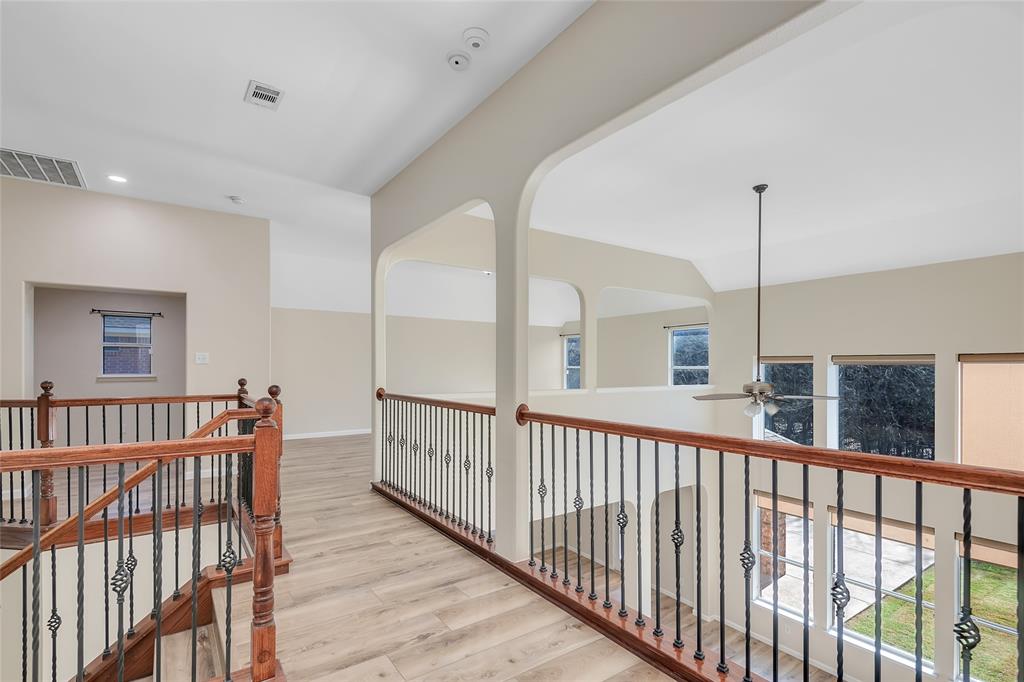 2319 Comanche Trail Property Photo 16