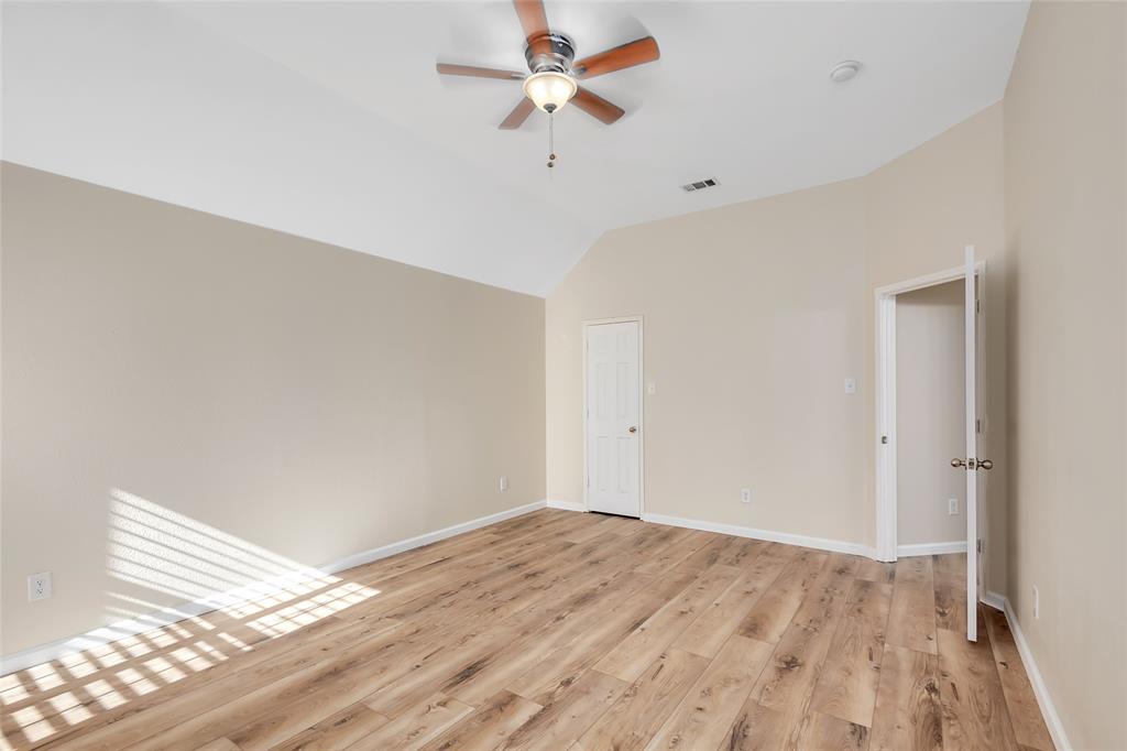 2319 Comanche Trail Property Photo 17