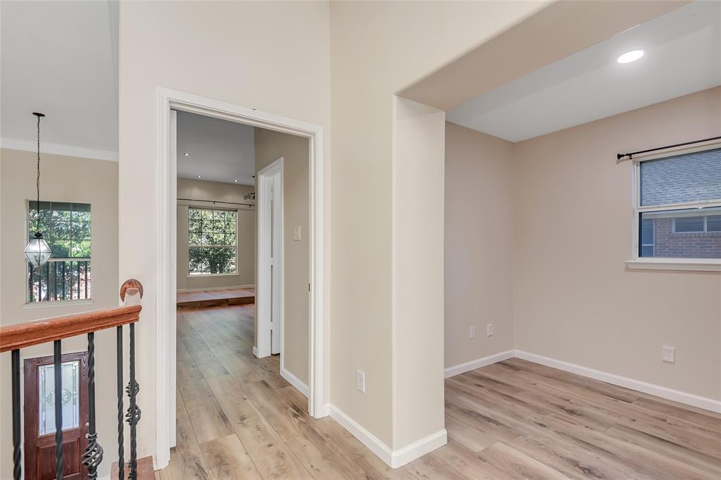 2319 Comanche Trail Property Photo 19