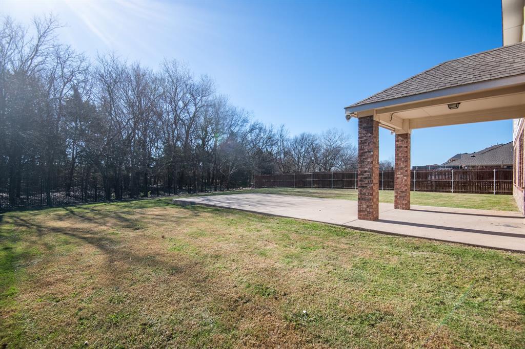 2319 Comanche Trail Property Photo 24
