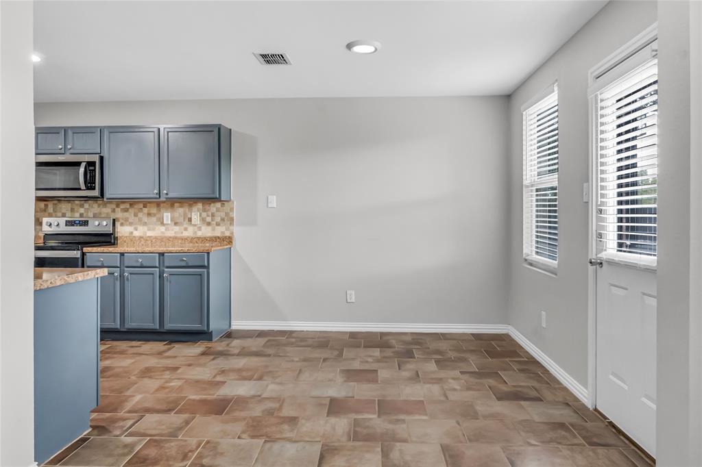 9641 Euclid Drive Property Photo 12