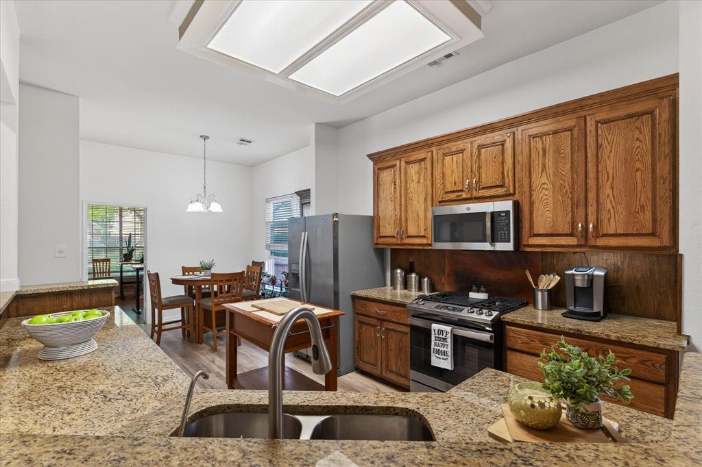 3329 Woodglen Drive Property Photo 14