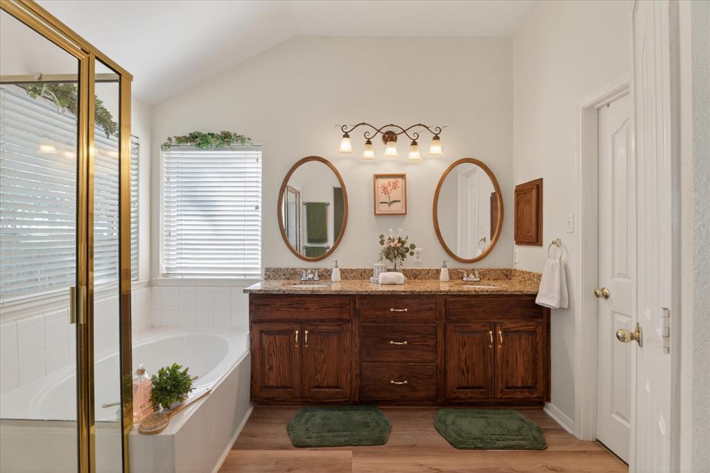 3329 Woodglen Drive Property Photo 21