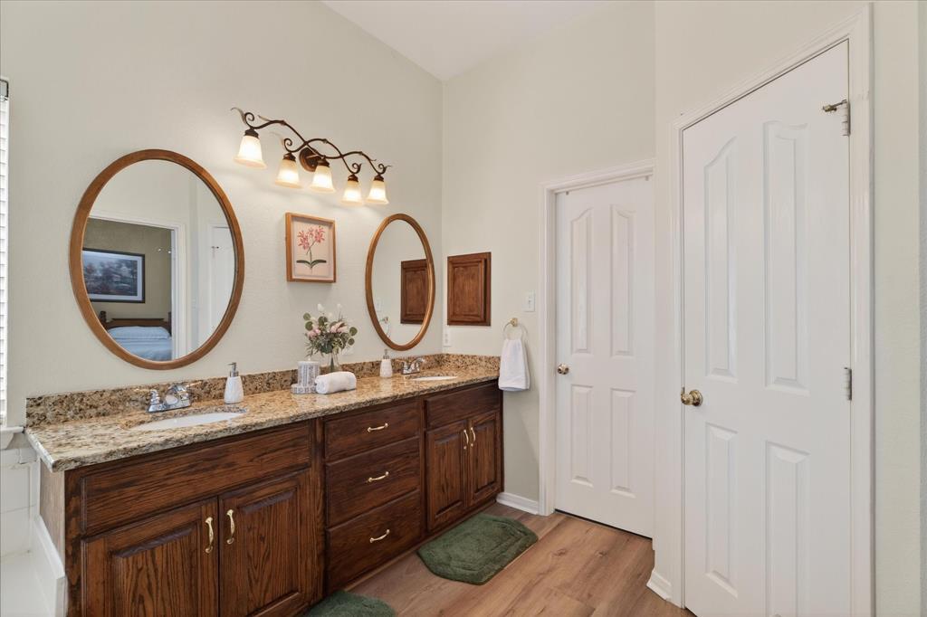 3329 Woodglen Drive Property Photo 22