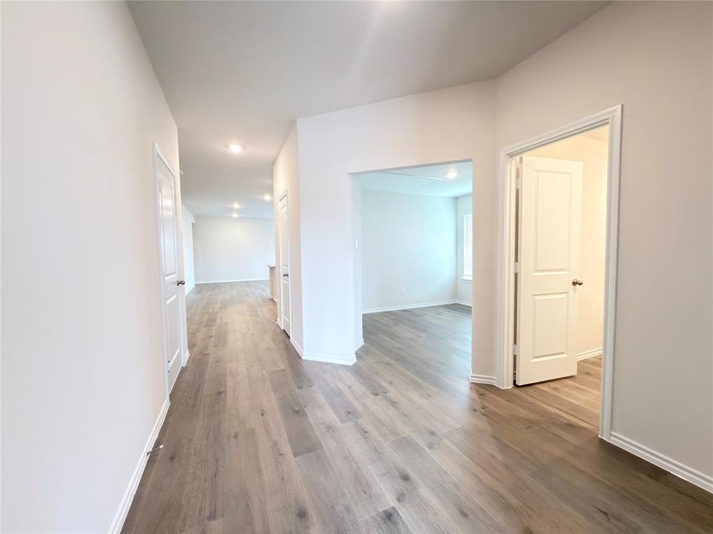 1216 Brook Lane Property Photo 3