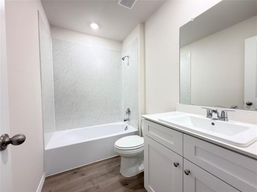 1216 Brook Lane Property Photo 7