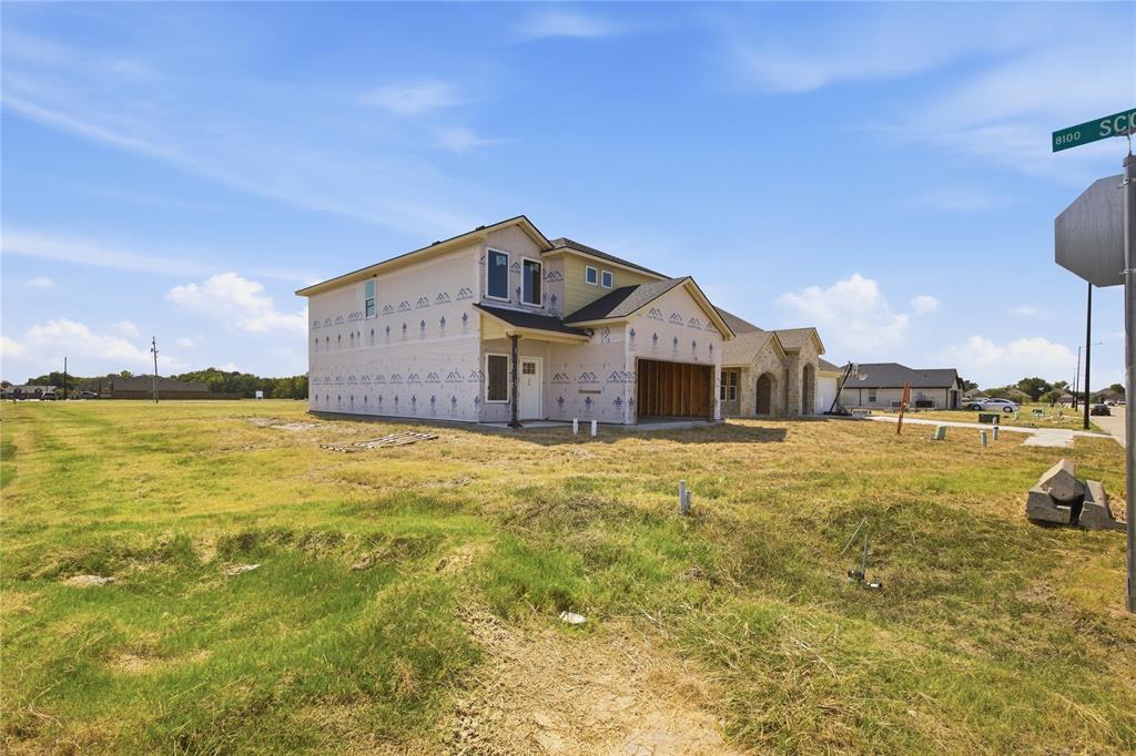 601 Greyson Lane Property Photo 1