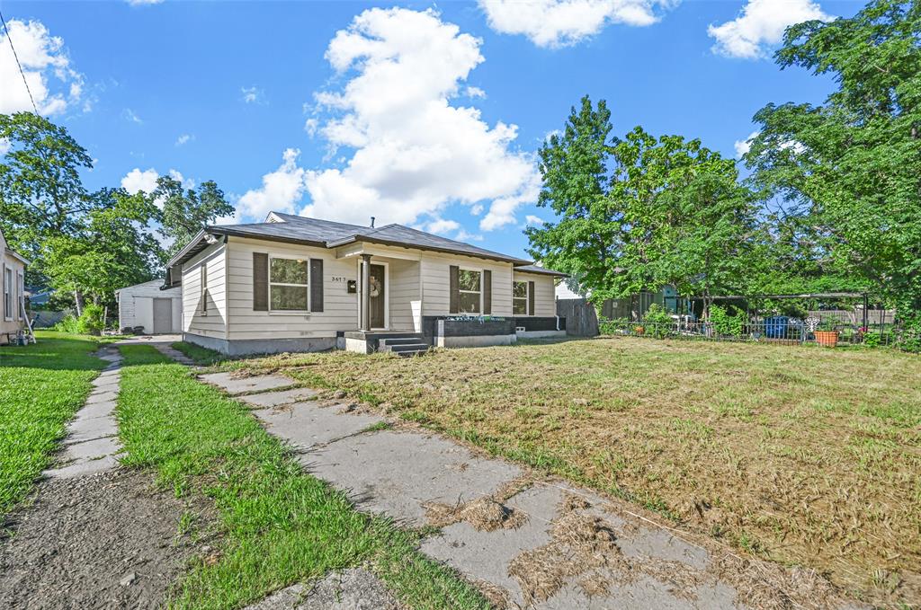 3677 Rockdale Drive Property Photo 2