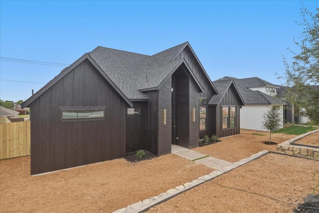 1648 W Wintergreen Road Property Photo 3