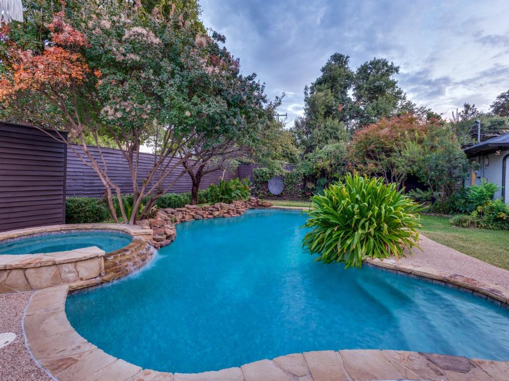 10314 Sherbrook Lane Property Photo 8